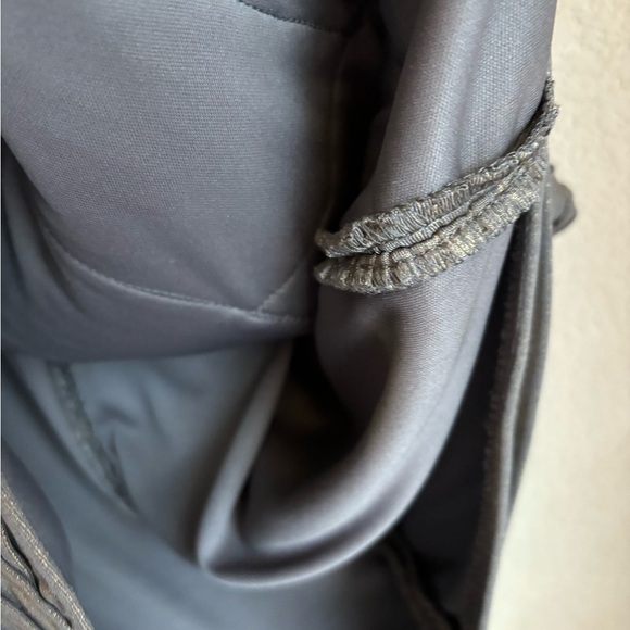 Tadashi Shoji Pewter/Gold Basket Weave Studded Stretch Bodycon Cocktail Dress M - Picture 10 of 15